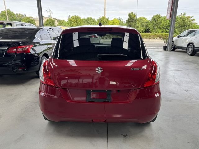 你沒看錯 ~ 我僅跑七萬多 ! I-KEY、定速、恆溫空調、衛星導航、倒車顯影、數位電視、後座分離傾倒 ~  第14張相片