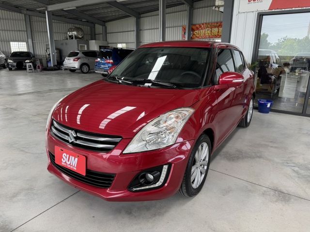 你沒看錯 ~ 我僅跑七萬多 ! I-KEY、定速、恆溫空調、衛星導航、倒車顯影、數位電視、後座分離傾倒 ~  第20張相片