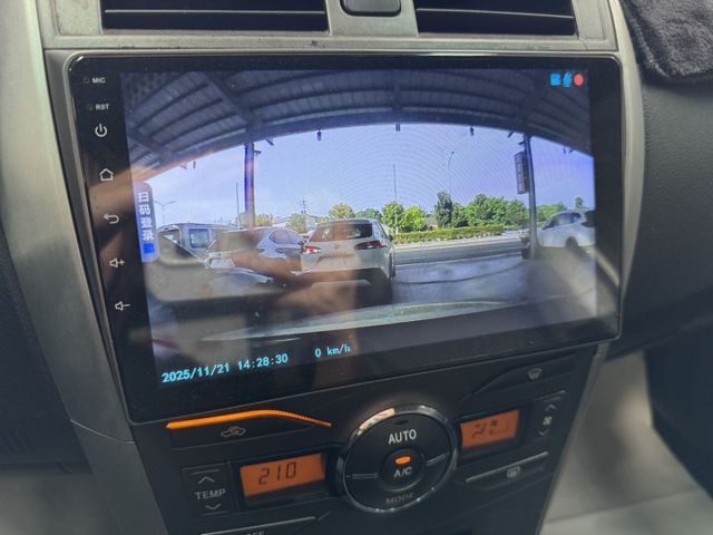 買車免求人~月繳4888輕鬆擁有~ 定速、大螢幕安卓機、恆溫空調、衛星導航、倒車顯影、天窗、後座分離傾倒 !  第8張相片