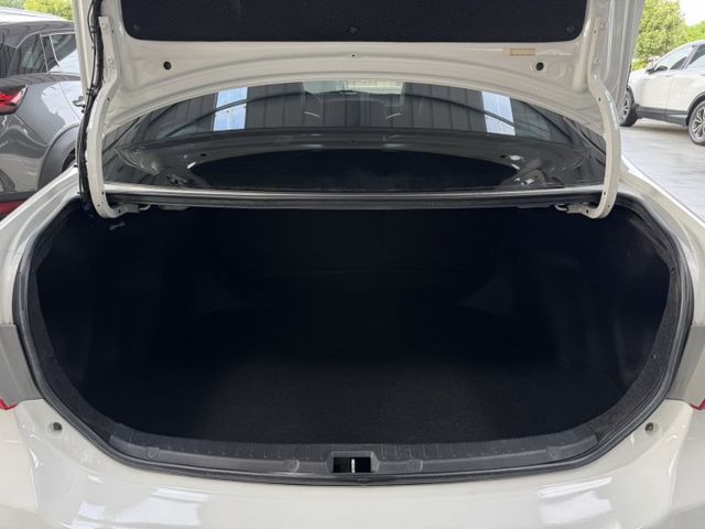 買車免求人~月繳4888輕鬆擁有~ 定速、大螢幕安卓機、恆溫空調、衛星導航、倒車顯影、天窗、後座分離傾倒 !  第14張相片