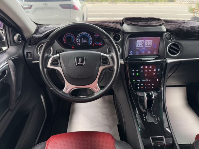 網友專屬優惠實施中~6安 天窗 免鑰匙運動版~僅跑10萬  第5張相片