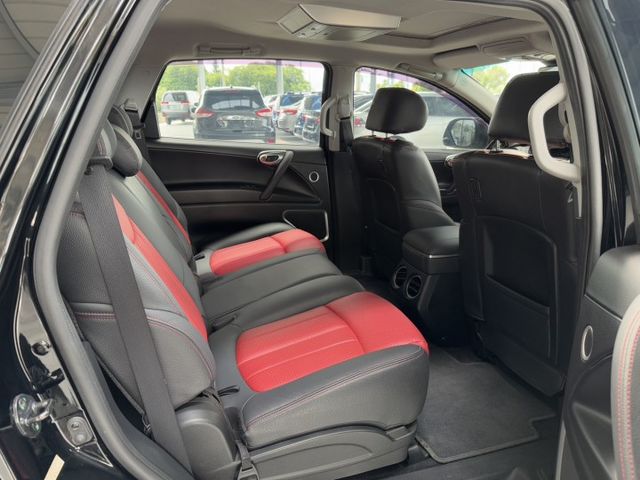 網友專屬優惠實施中~6安 天窗 免鑰匙運動版~僅跑10萬  第17張相片