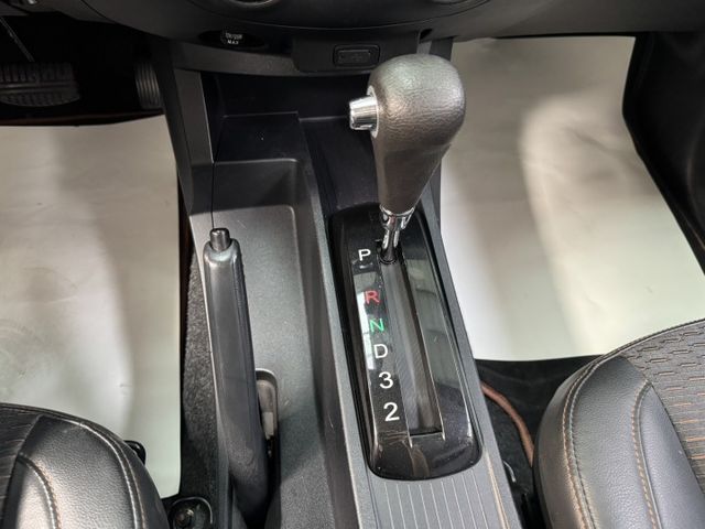 客貨兩用 ~ 載人載貨都方便 ! 大螢幕安卓機、TCS防滑、胎壓監控、光感應頭燈、ISOFIX、後座分離傾倒 !  第10張相片