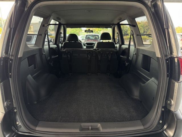 客貨兩用 ~ 載人載貨都方便 ! 大螢幕安卓機、TCS防滑、胎壓監控、光感應頭燈、ISOFIX、後座分離傾倒 !  第18張相片