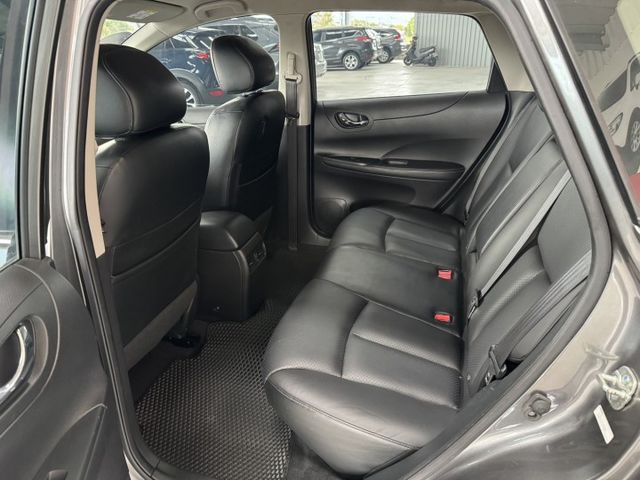 網友專屬優惠實施中~ TCS防滑、胎壓監控、倒車顯影、光感應頭燈、ISOFIX、後座出風口、後座分離傾倒  第3張相片