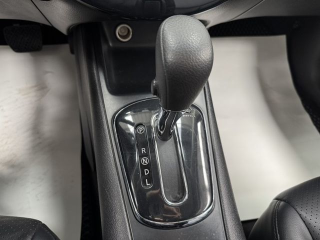 網友專屬優惠實施中~ TCS防滑、胎壓監控、倒車顯影、光感應頭燈、ISOFIX、後座出風口、後座分離傾倒  第8張相片