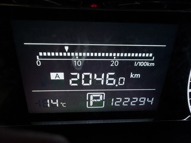 網友專屬優惠實施中~ TCS防滑、胎壓監控、倒車顯影、光感應頭燈、ISOFIX、後座出風口、後座分離傾倒  第11張相片