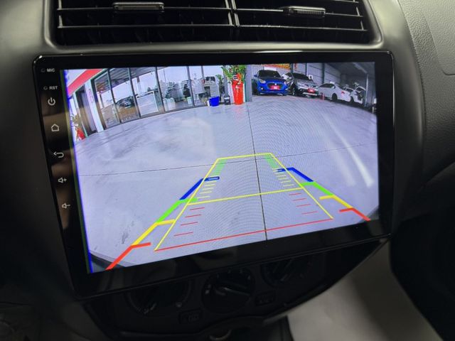 就是愛白車 ! 大螢幕安卓機、胎壓監控、衛星導航、倒車顯影、ISOFIX、後座分離傾倒 ~ 僅跑九萬 !  第6張相片