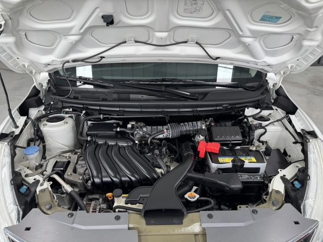 就是愛白車 ! 大螢幕安卓機、胎壓監控、衛星導航、倒車顯影、ISOFIX、後座分離傾倒 ~ 僅跑九萬 !  第13張相片