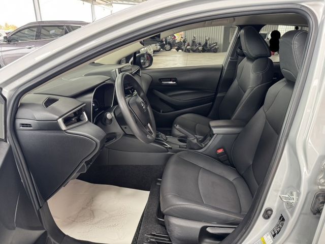 僅跑一萬多 ! 定速、ACC、TCS防滑、胎壓監控、自動緊急煞車、後座出風口、後座分離傾倒 !  第2張相片