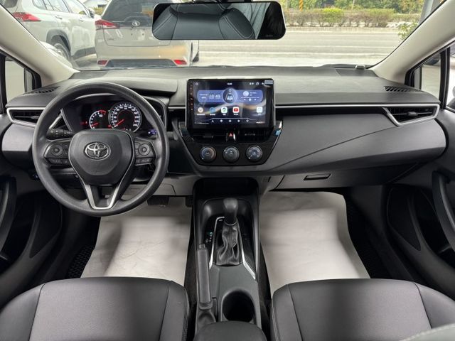 僅跑一萬多 ! 定速、ACC、TCS防滑、胎壓監控、自動緊急煞車、後座出風口、後座分離傾倒 !  第4張相片