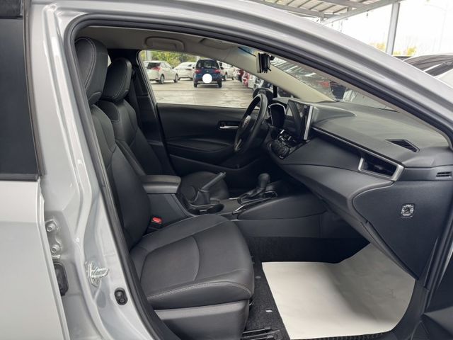 僅跑一萬多 ! 定速、ACC、TCS防滑、胎壓監控、自動緊急煞車、後座出風口、後座分離傾倒 !  第20張相片