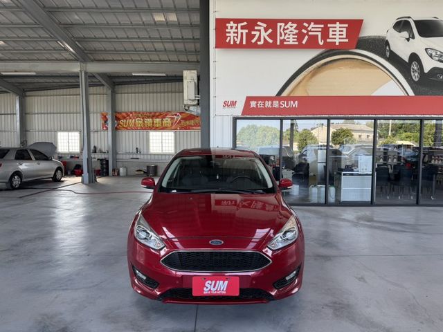 我是頂級版 ! F1快排 ~ 摸門、免鑰匙、胎壓監控、自動停車、盲點偵測 ! 僅跑11萬 ~ 可全貸 !  第1張相片