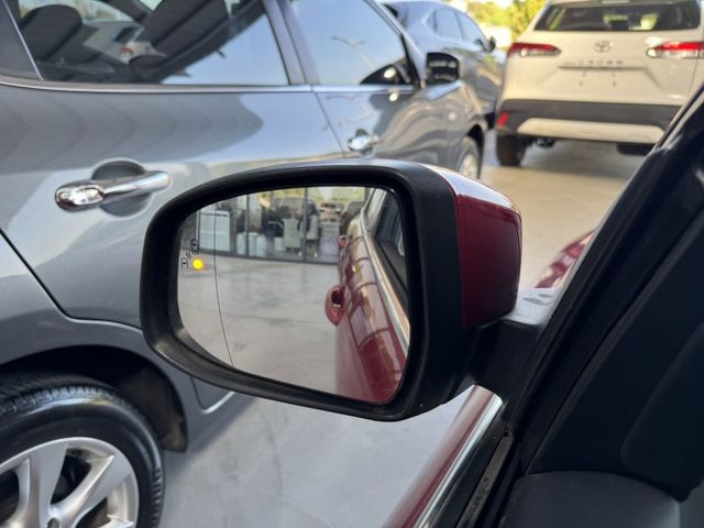 我是頂級版 ! F1快排 ~ 摸門、免鑰匙、胎壓監控、自動停車、盲點偵測 ! 僅跑11萬 ~ 可全貸 !  第19張相片