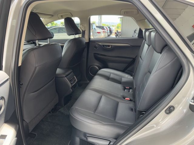 NX300 ~ I-KEY、定速、渦輪增壓、盲點偵測、電動座椅、電動尾門、ACC、換檔撥片、車道偏離警示、後座出風口 ~  第3張相片