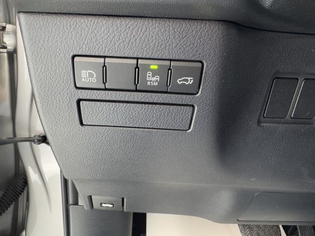 NX300 ~ I-KEY、定速、渦輪增壓、盲點偵測、電動座椅、電動尾門、ACC、換檔撥片、車道偏離警示、後座出風口 ~  第11張相片