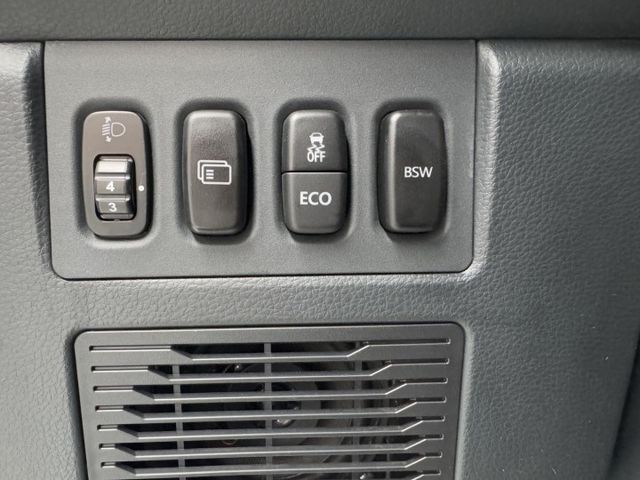 客貨兩用 ~ 8人座 !  定速、TCS防滑、胎壓監控、ISOFIX、後座出風口 ! 僅跑八萬多 ~ 可全貸 !  第11張相片