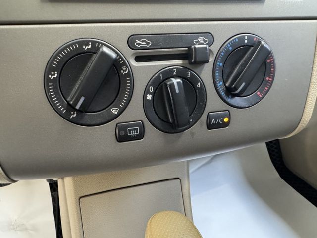 買車免求人~全額帶回家 ~ 大螢幕安卓機、衛星導航、倒車顯影、抬頭顯示器、安全氣囊 ~僅跑13萬~  第8張相片