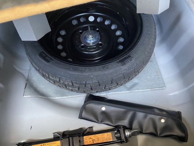 買車免求人~全額帶回家 ~ 大螢幕安卓機、衛星導航、倒車顯影、抬頭顯示器、安全氣囊 ~僅跑13萬~  第16張相片