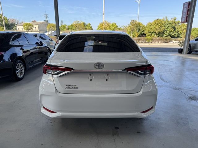 僅跑五萬多 !  定速、 ACC、車偏、煞停、TCS防滑、ISOFIX、後座出風口、後座分離傾倒 ! 可全貸 ~  第14張相片