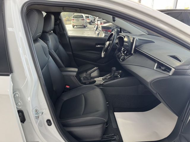 僅跑五萬多 !  定速、 ACC、車偏、煞停、TCS防滑、ISOFIX、後座出風口、後座分離傾倒 ! 可全貸 ~  第20張相片