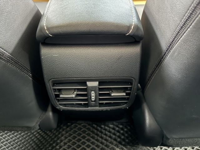 網友專屬優惠實施中 ~ 大螢幕安卓機、定速、ACC、車偏、TCS防滑、胎壓監控、後座出風口 !  第19張相片