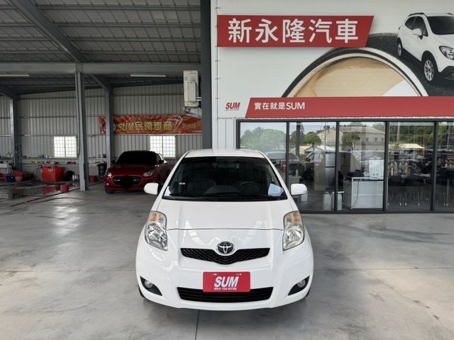 代步首選 ~ 網友專屬優惠實施中 !  恆溫空調、倒車雷達、ISOFIX、備胎、後座分離傾倒 !  第1張相片