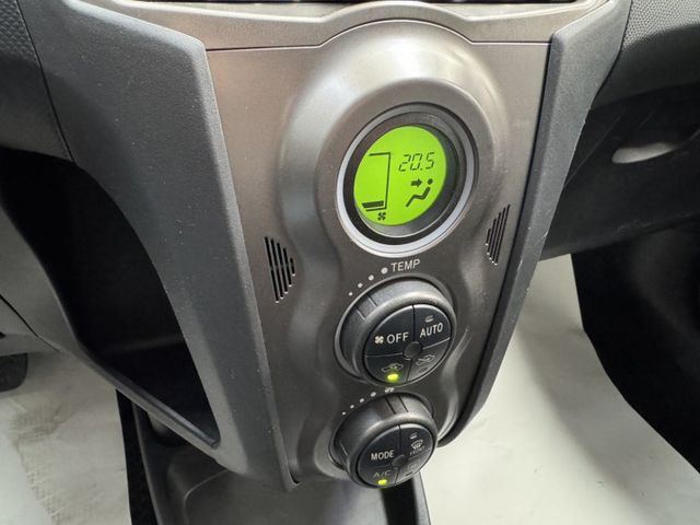 代步首選 ~ 網友專屬優惠實施中 !  恆溫空調、倒車雷達、ISOFIX、備胎、後座分離傾倒 !  第7張相片