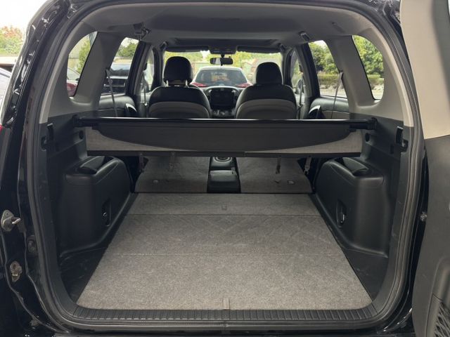 代步車首選 ~ 定速、電動座椅、左右獨立空調、大螢幕安卓機、胎壓監控、天窗、後座分離傾倒 !  第16張相片