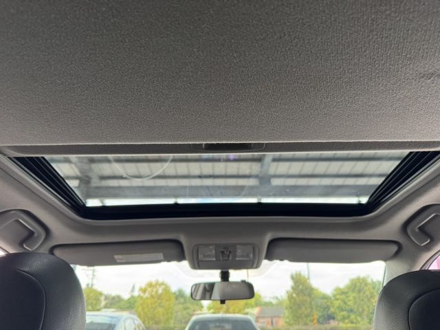 代步車首選 ~ 定速、電動座椅、左右獨立空調、大螢幕安卓機、胎壓監控、天窗、後座分離傾倒 !  第18張相片