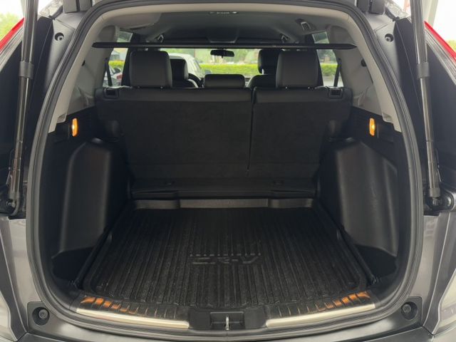 網友專屬優惠實施中 ~ VTI-S版~I-KEY、定速、無線充電、電動尾門、ACC、車道偏離警示、後座出風口 !  第15張相片