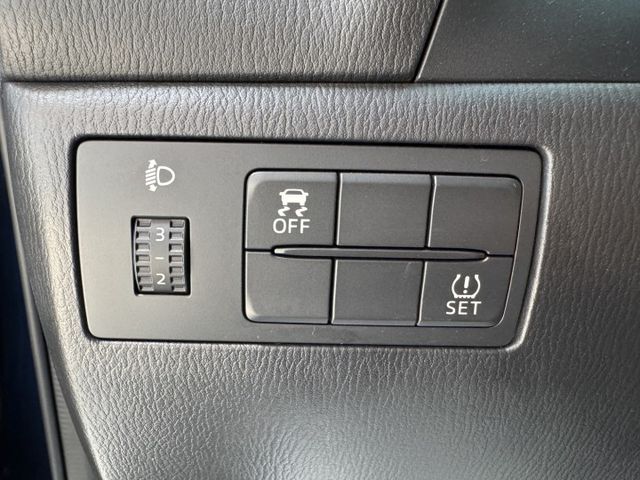 網友專屬優惠實施中 ~ I-KEY、定速、盲點偵測、TCS防滑、胎壓監控、恆溫空調、後座分離傾倒 !  第13張相片