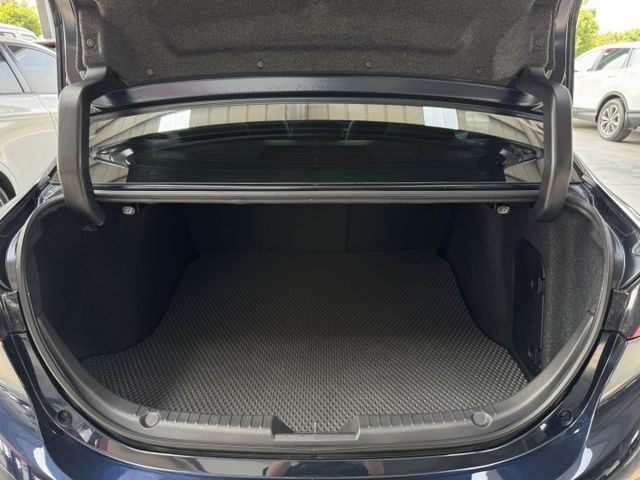 網友專屬優惠實施中 ~ I-KEY、定速、盲點偵測、TCS防滑、胎壓監控、恆溫空調、後座分離傾倒 !  第16張相片