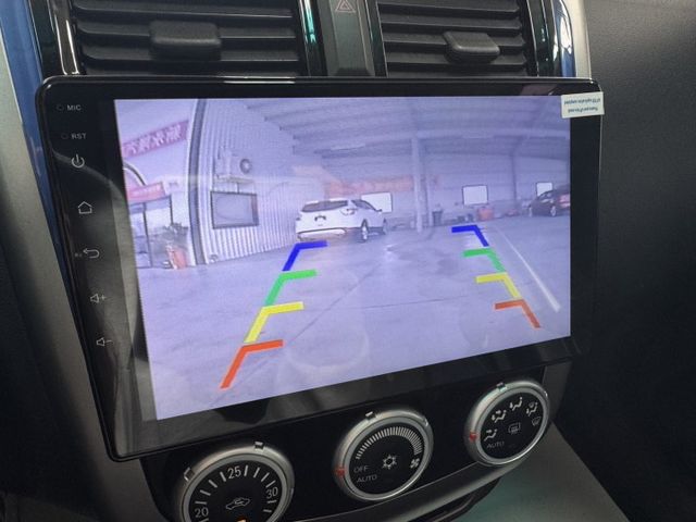 你沒看錯~我僅跑11萬公里~月繳4000輕鬆開 ~ 大螢幕安卓機、恆溫空調、倒車顯影、後座分離傾倒 ! 可全額貸款 ~  第7張相片