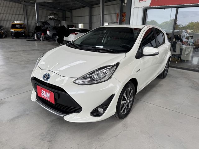 就是愛白車 ~ 定速、I-KEY、盲點偵測、恆溫空調、TCS防滑、胎壓監控、ISOFIX、後座分離傾倒 !  第20張相片