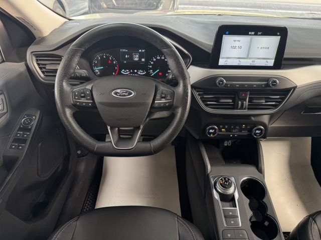 網友專屬優惠實施中 ~ 定速、渦輪增壓、左右獨立空調、盲點偵測、ACC、TCS防滑、胎壓監控 !  第5張相片