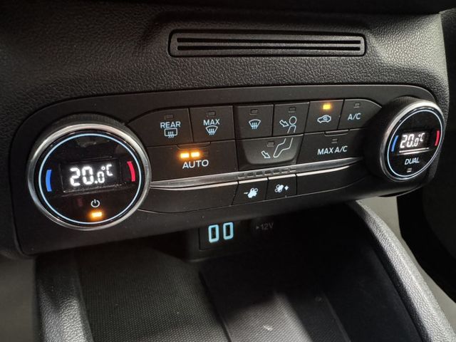 網友專屬優惠實施中 ~ 定速、渦輪增壓、左右獨立空調、盲點偵測、ACC、TCS防滑、胎壓監控 !  第7張相片