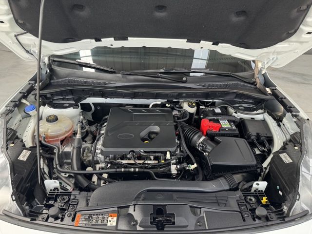 網友專屬優惠實施中 ~ 定速、渦輪增壓、左右獨立空調、盲點偵測、ACC、TCS防滑、胎壓監控 !  第12張相片