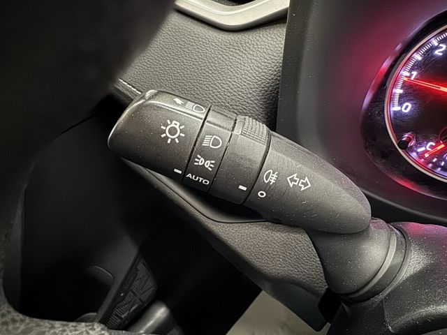 網友專屬優惠實施中 ~ 定速、ACC、車偏、煞停、TCS防滑、胎壓監控、後座出風口 ! 可全貸 ~  第9張相片