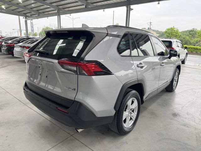 網友專屬優惠實施中 ~ 定速、ACC、車偏、煞停、TCS防滑、胎壓監控、後座出風口 ! 可全貸 ~  第20張相片