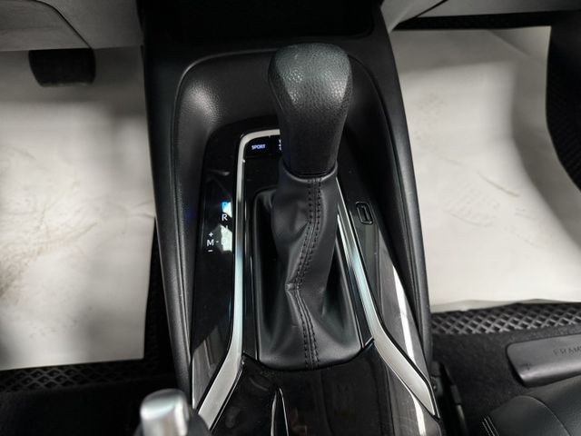 你沒看錯 ~ 僅跑五萬多 !  定速、ACC、車偏、恆溫空調、TCS防滑、胎壓監控、後座分離傾倒 !  第9張相片