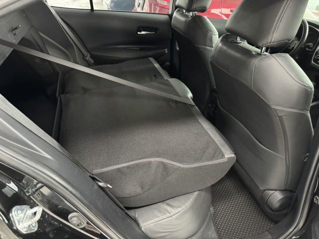 你沒看錯 ~ 僅跑五萬多 !  定速、ACC、車偏、恆溫空調、TCS防滑、胎壓監控、後座分離傾倒 !  第17張相片