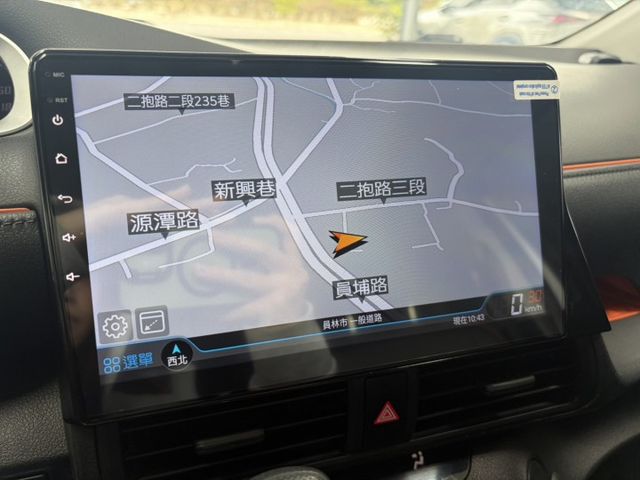 七人座 ~ 僅跑七萬多 ! I-KEY、定速、恆溫空調、TCS防滑、胎壓監控、後座出風口、後座分離傾倒 !  第8張相片