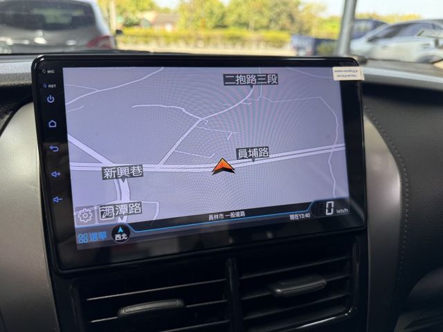 就是愛白車 ! 大螢幕安卓機、TCS防滑、胎壓監控、光感應頭燈、衛星導航、倒車顯影、ISOFIX !  第6張相片