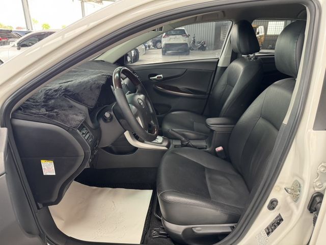 小改款7速手自排~ 定速、大螢幕安卓機、恆溫空調、抬頭顯示器、衛星導航、倒車顯影、後座分離傾倒 !  第2張相片