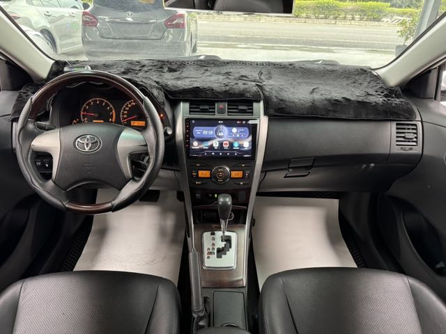 小改款7速手自排~ 定速、大螢幕安卓機、恆溫空調、抬頭顯示器、衛星導航、倒車顯影、後座分離傾倒 !  第4張相片