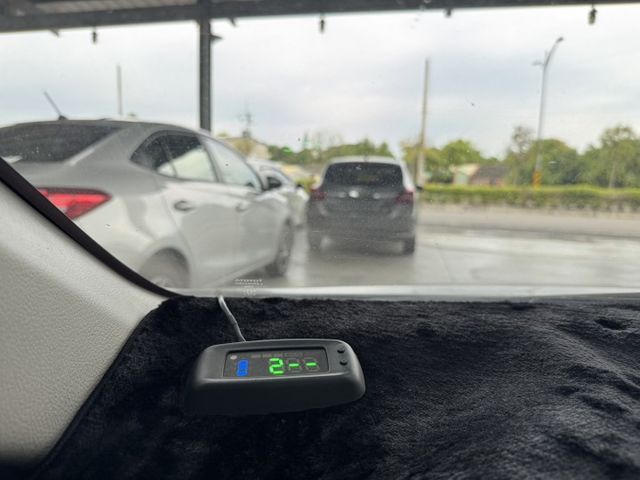 小改款7速手自排~ 定速、大螢幕安卓機、恆溫空調、抬頭顯示器、衛星導航、倒車顯影、後座分離傾倒 !  第10張相片