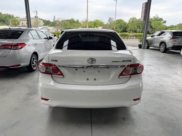 小改款7速手自排~ 定速、大螢幕安卓機、恆溫空調、抬頭顯示器、衛星導航、倒車顯影、後座分離傾倒 !  第14張相片