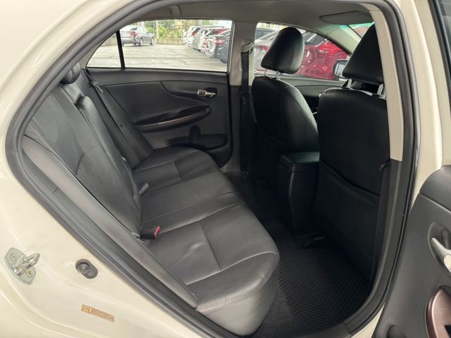 小改款7速手自排~ 定速、大螢幕安卓機、恆溫空調、抬頭顯示器、衛星導航、倒車顯影、後座分離傾倒 !  第18張相片