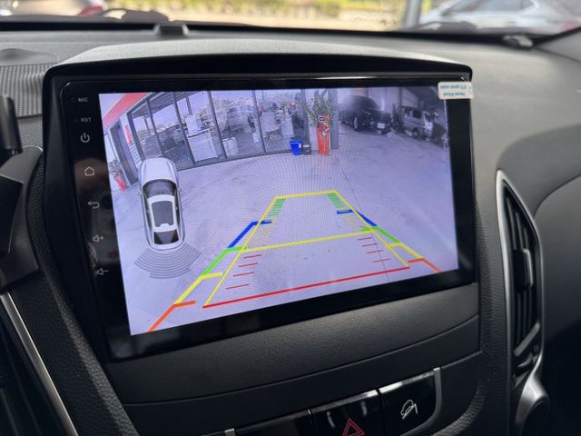 買車免求人~月繳4888輕鬆開回家 ~ 定速、電動座椅、抬頭顯示器、左右獨立空調、TCS防滑、後座分離傾倒~僅跑15萬  第6張相片